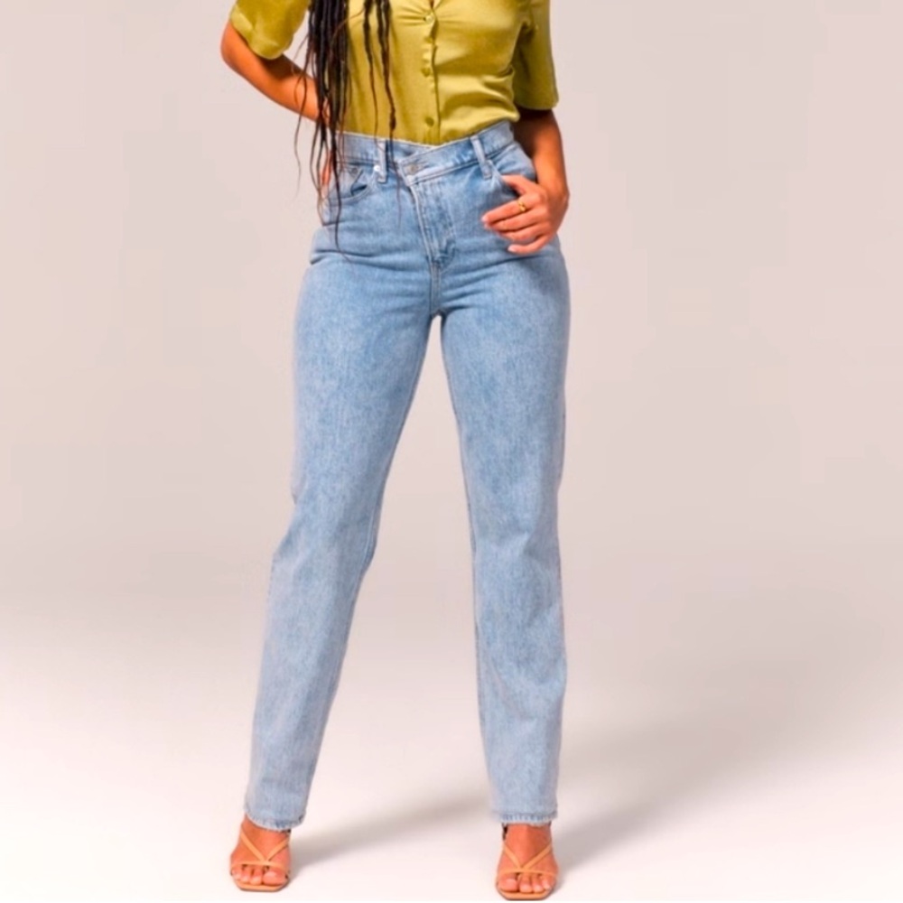 Abercrombie & Fitch curve love ultra high rise straight jean women’s size 28